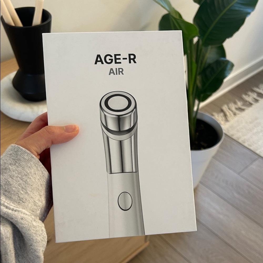 Medicube AGE-R Air Facial Device NWOT
